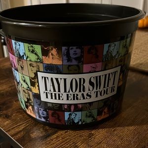 Taylor Swift popcorn 🍿 tub